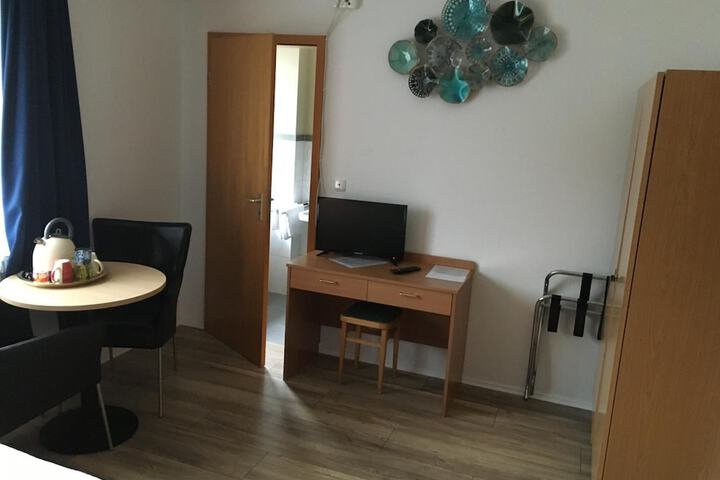 Room 15 of 60