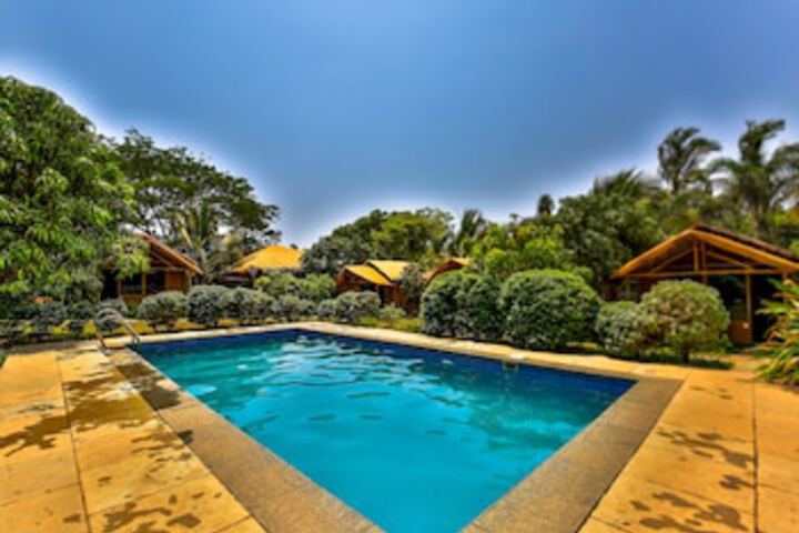 VARTYS - THE HILLSIDE HUTS
