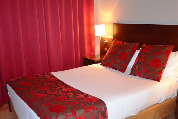 Room 8 of 52