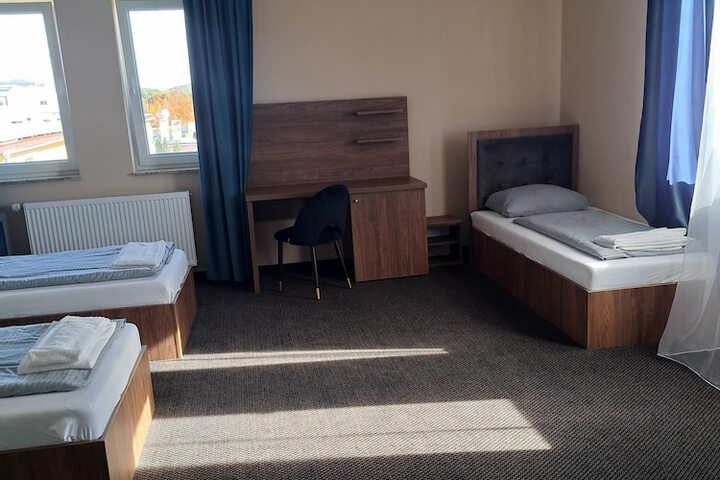 Room 2 of 8