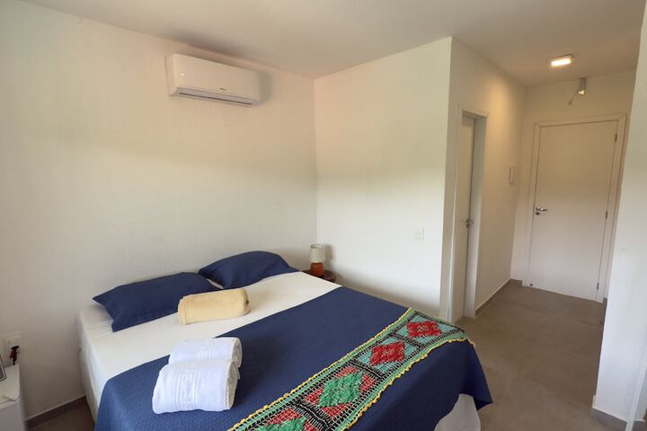 Room 32 of 89