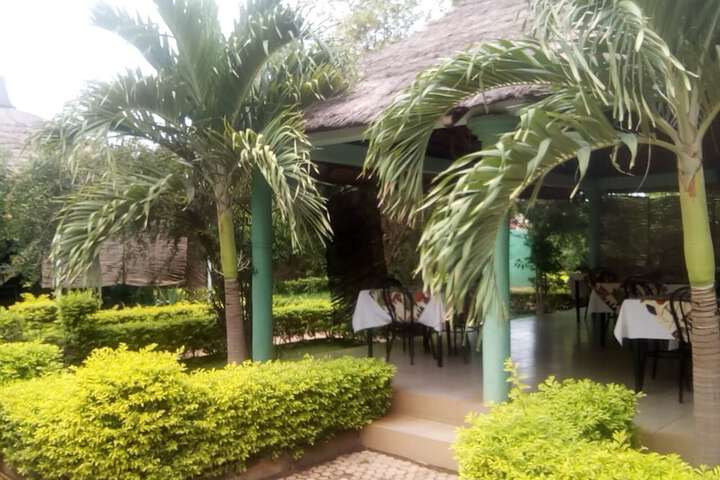 Dining 10 of 11