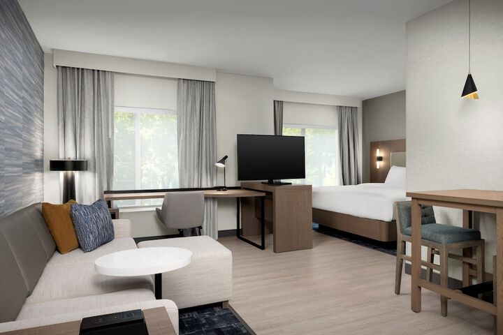 Room 8 of 35