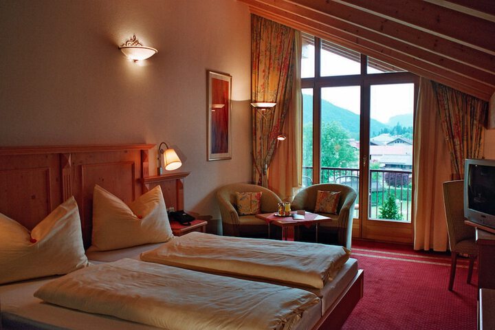Room 7 of 48