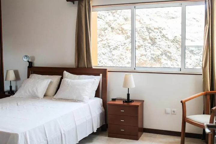 Room 4 of 20