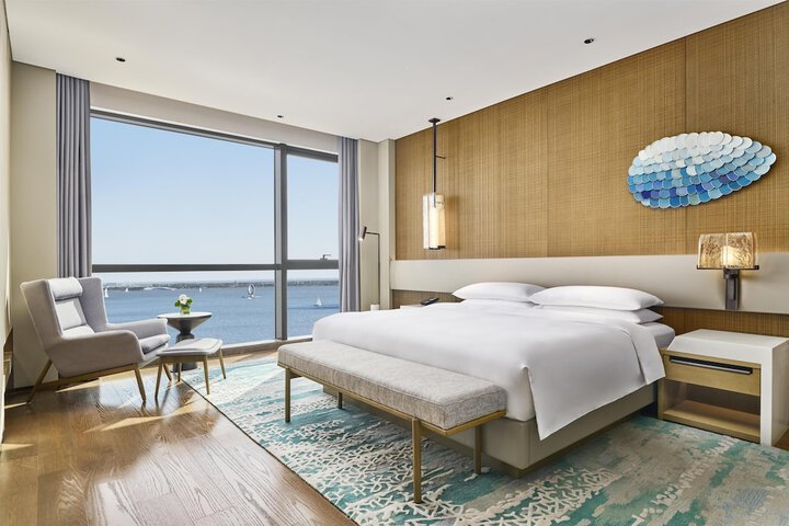 Room 27 of 114