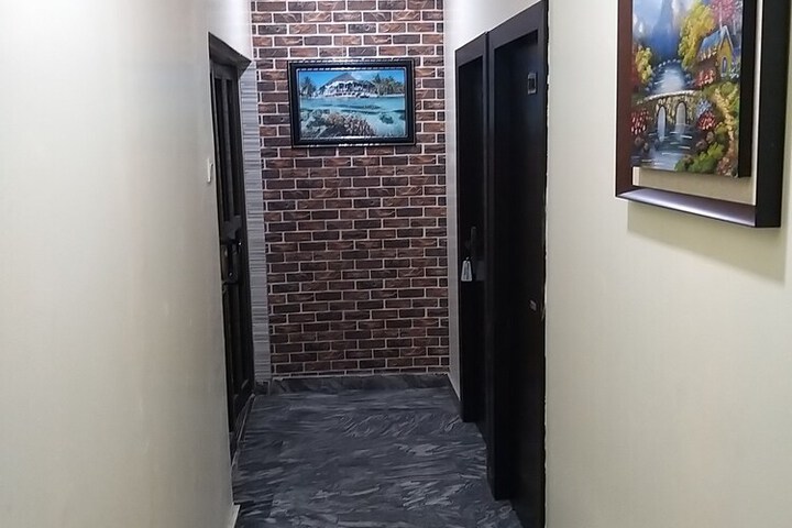Ballroom/Hall 32 of 34
