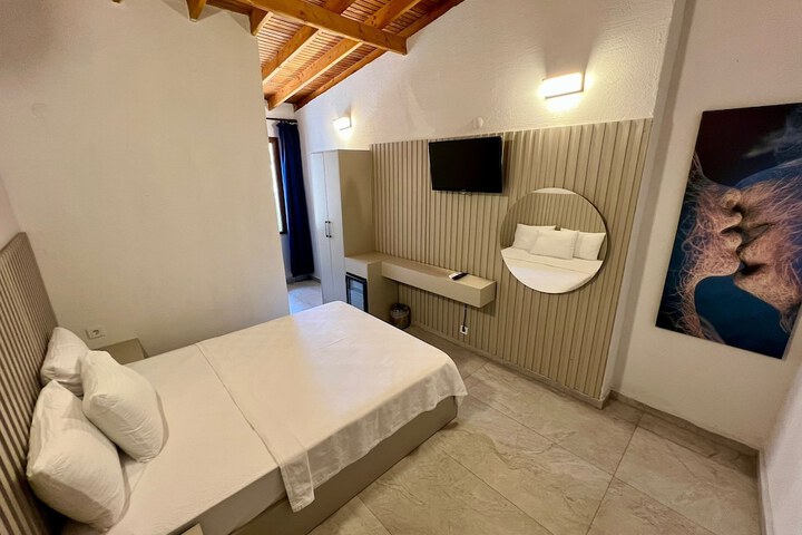 Room 20 of 39