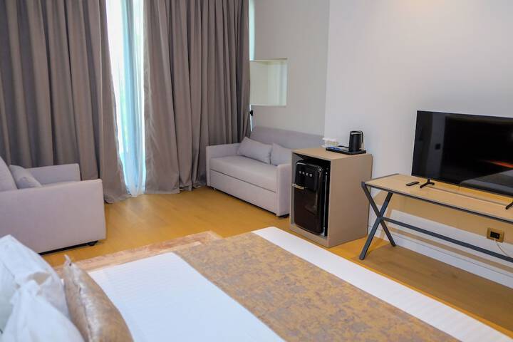 Room 34 of 63