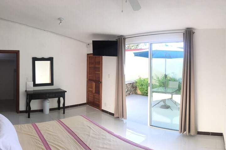 Room 6 of 53