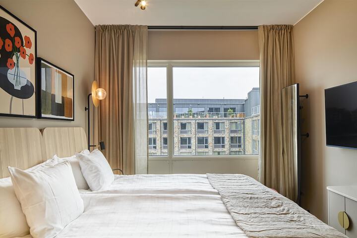 Room 10 of 44
