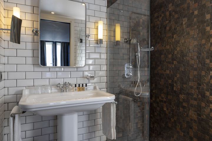 Bathroom Interior Photo