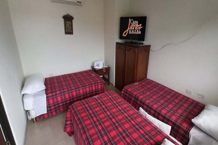 Room 7 of 19