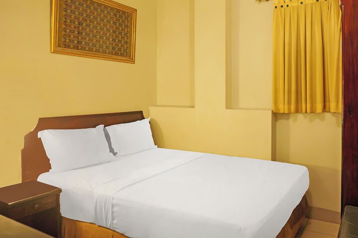 Room 21 of 34