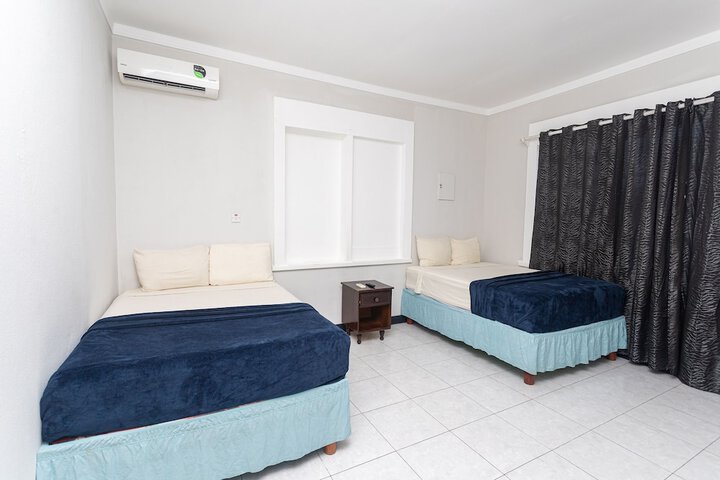 Room 32 of 110