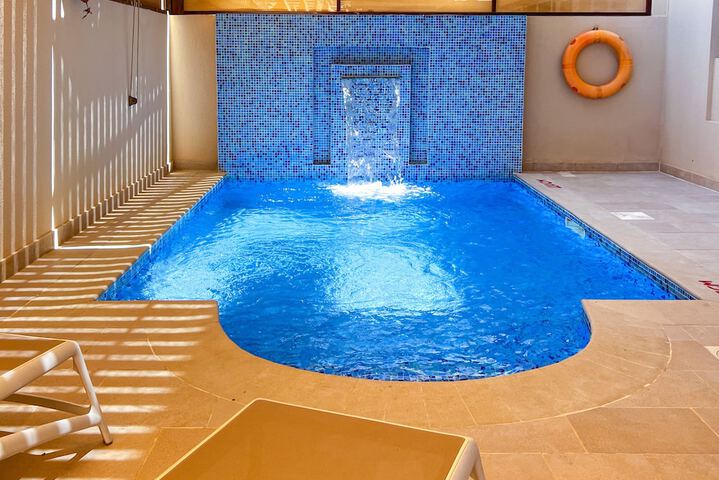 Pool 90 of 182