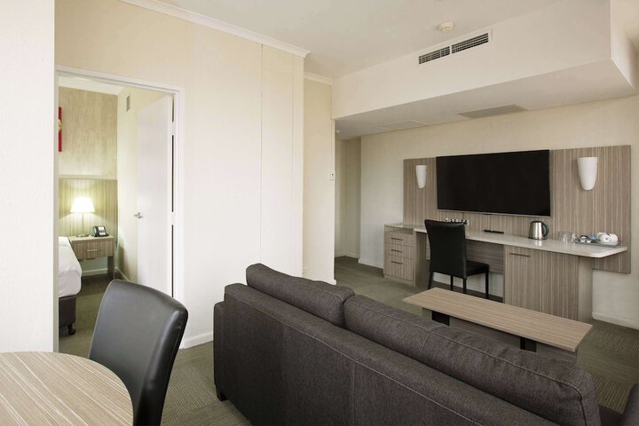 Room 17 of 54