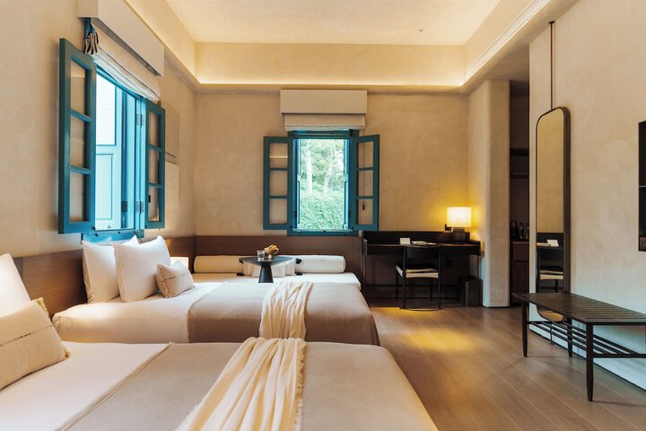 Room 10 of 17