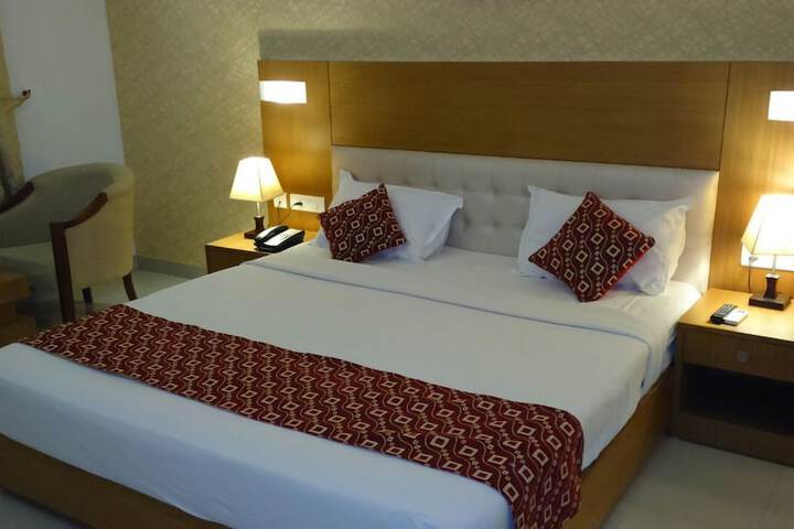 Room 6 of 117