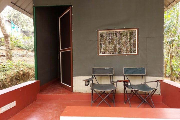 Room 11 of 42