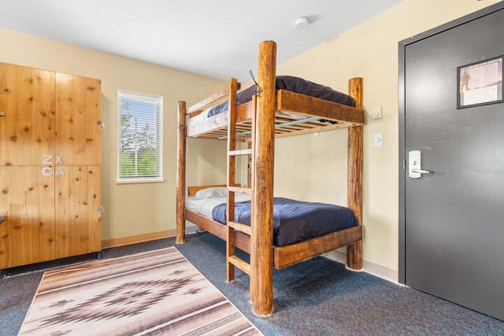 Room 42 of 83