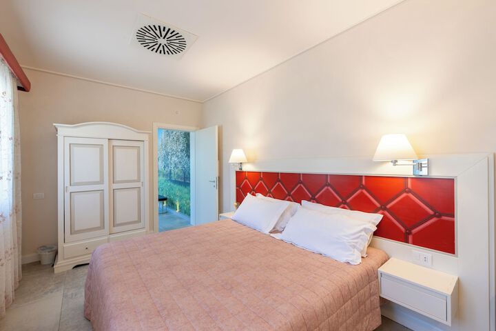 Room 17 of 72