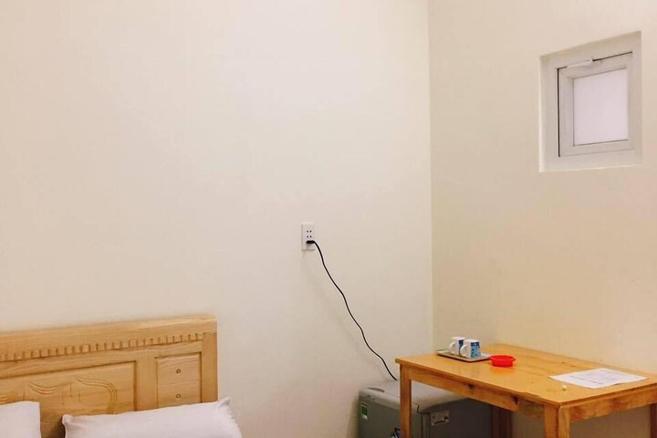 Room 5 of 6