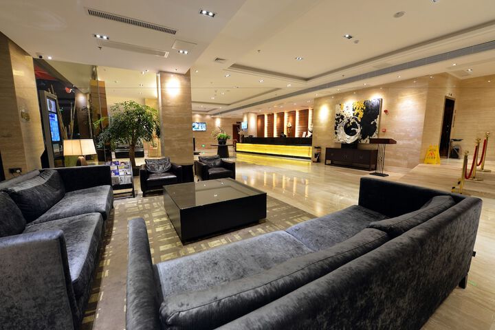 Hotel Interior 4 of 19