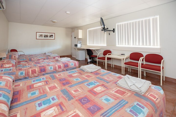 Room 6 of 32