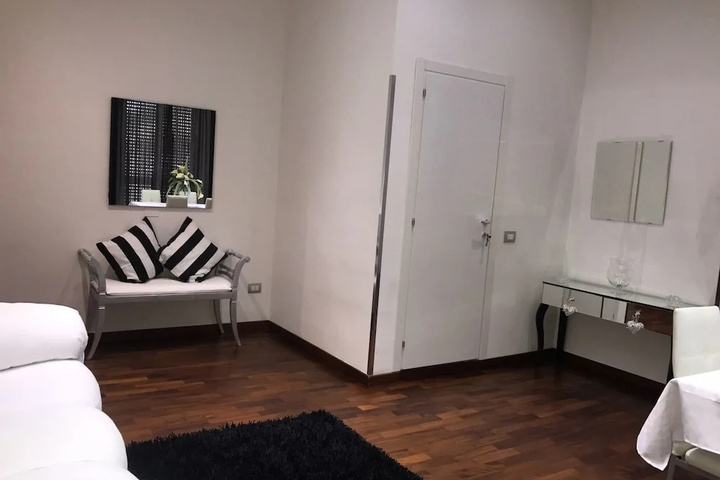 Room 3 of 11