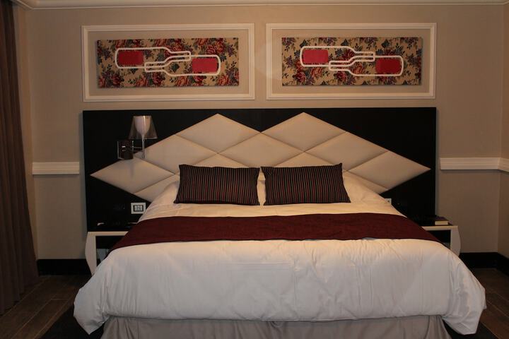 Room 8 of 67