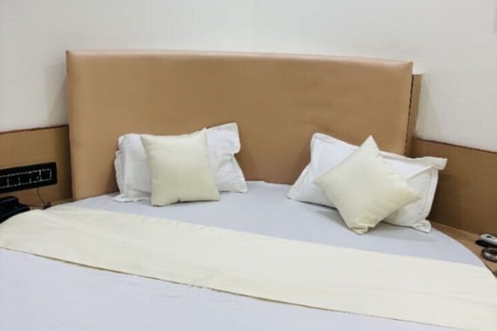 Room 17 of 25