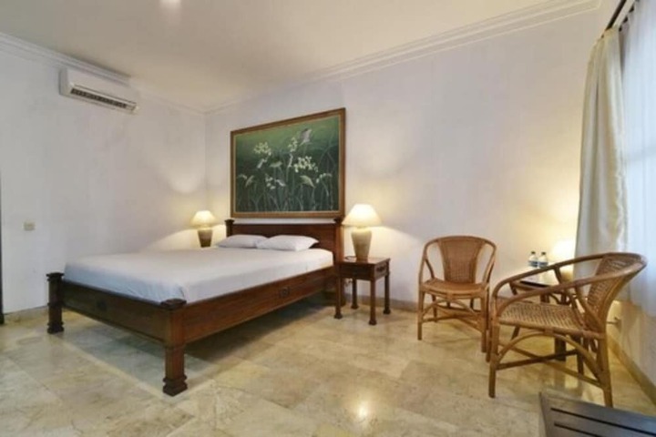 Room 6 of 26