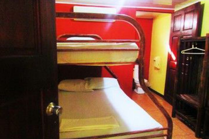 Room 37 of 71