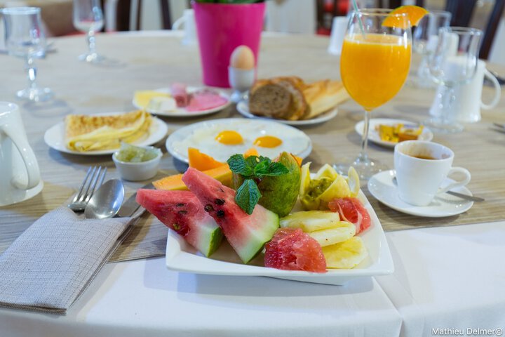 Breakfast/Coffee Service 55 of 76