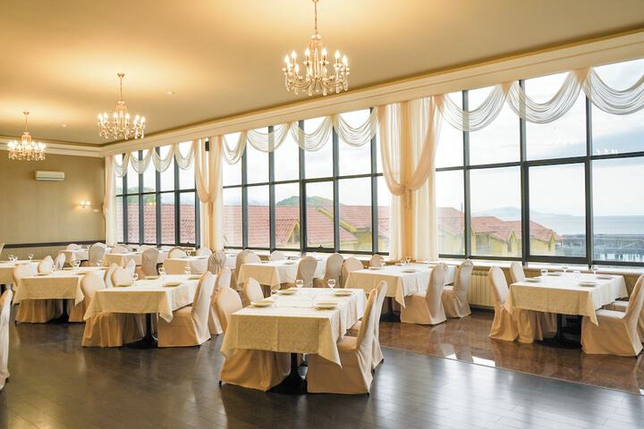 Dining Photos