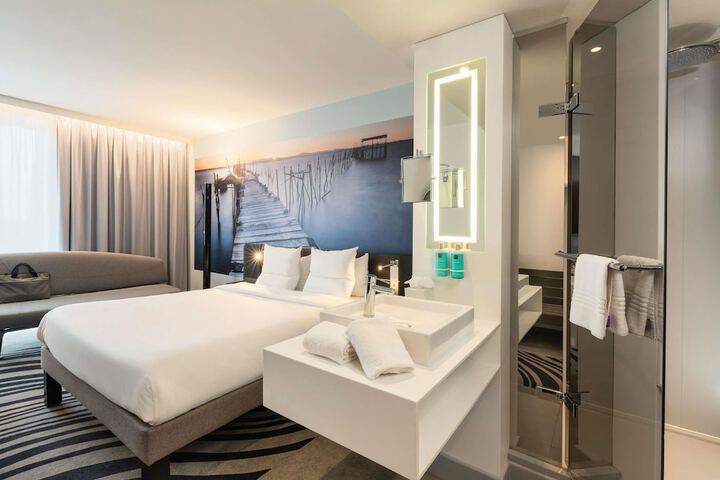 Room 34 of 78