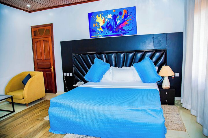 Room 16 of 60