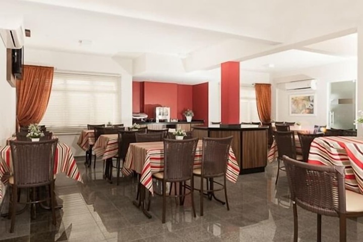 Dining Photos