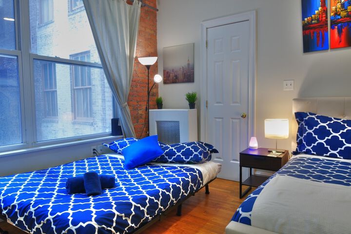 Room 32 of 214