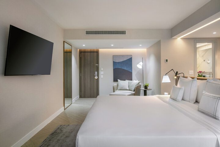 Room 16 of 131