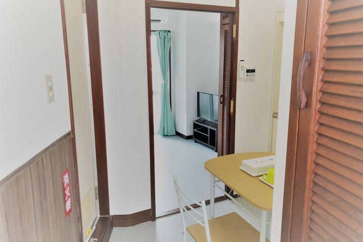 Room 11 of 80