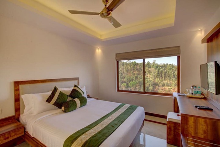 Room 10 of 51