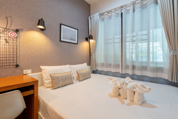Room 53 of 149