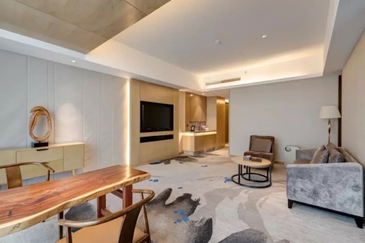 Room 12 of 46