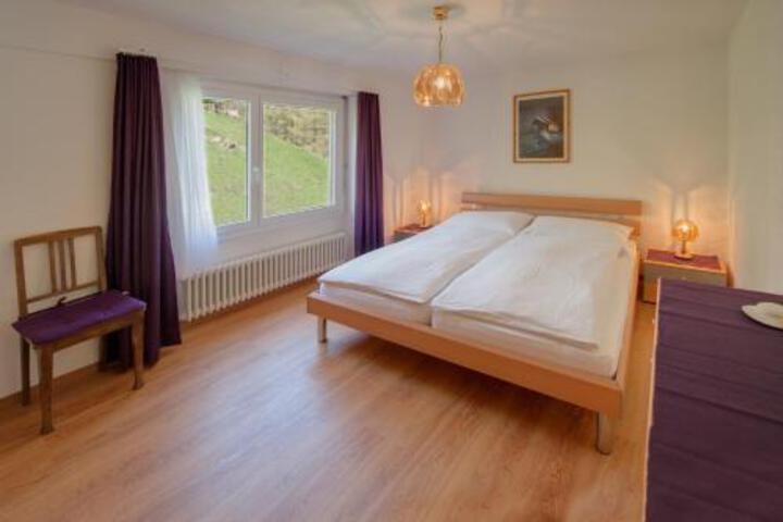 Room 2 of 7
