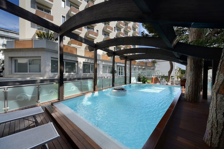 Pool 57 of 84