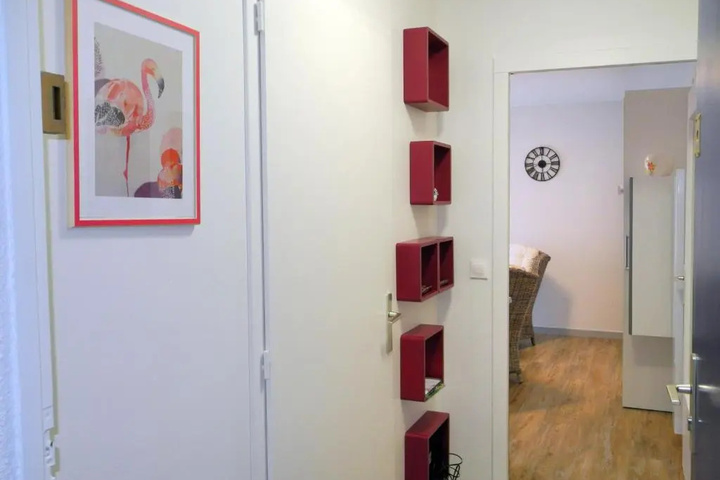 Room 10 of 20