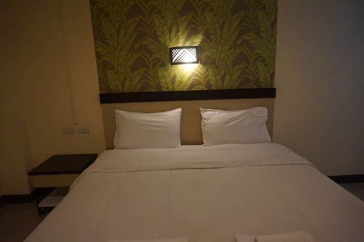 Room 8 of 24