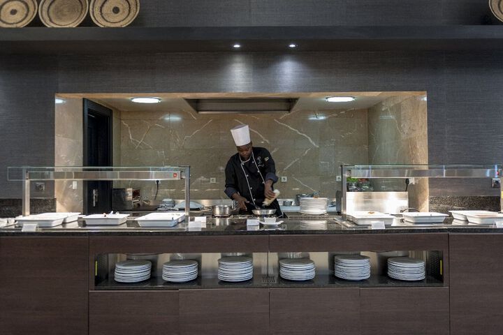 Dining 52 of 91